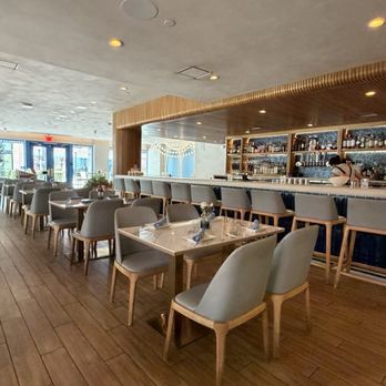 Greek Bistro - Seating area + bar - Greek Near Me - Glendale, California