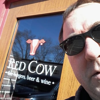 Red Cow St. Paul - Selfie Pic. - Burgers Near Me - St Paul, Minnesota Red Cow St. Paul - Selfie Pic. - Burgers Near Me - St Paul, Minnesota