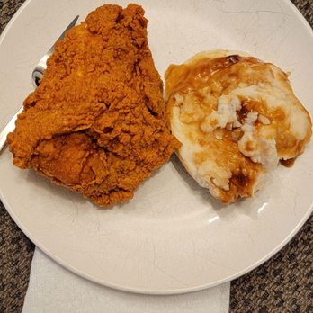 Saroki's Crispy Chicken & Pizza