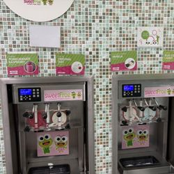 sweetFrog Premium Frozen Yogurt