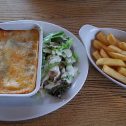 Good Companions - Lasagne with Chips