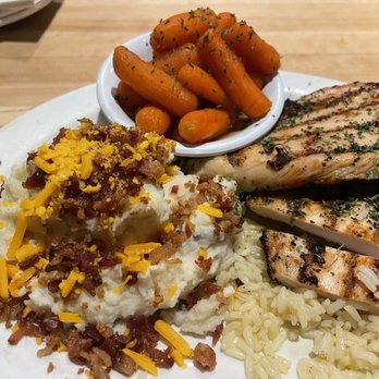 Cheddar's Scratch Kitchen - Comfort Food Near Me - Newport News, Virginia Cheddar's Scratch Kitchen - Comfort Food Near Me - Newport News, Virginia