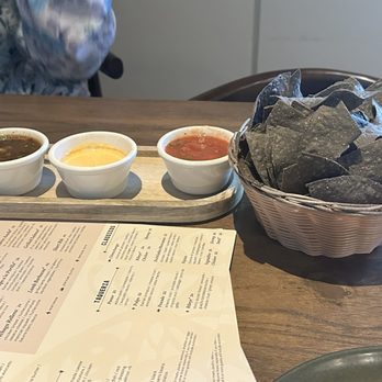 Taha Mexican Kitchen - Chips and salsa - Mexican Near Me - Kansas City, Missouri