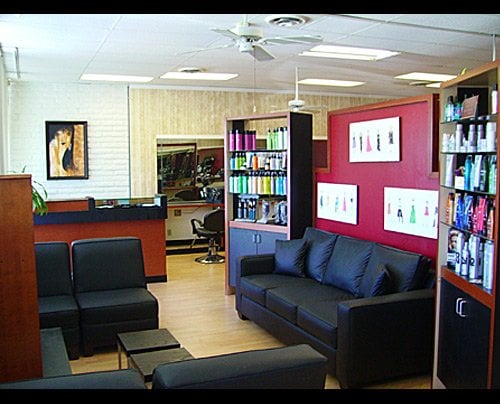 DeNuccio's Salon Logo