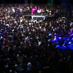 Duel Beat - Main room