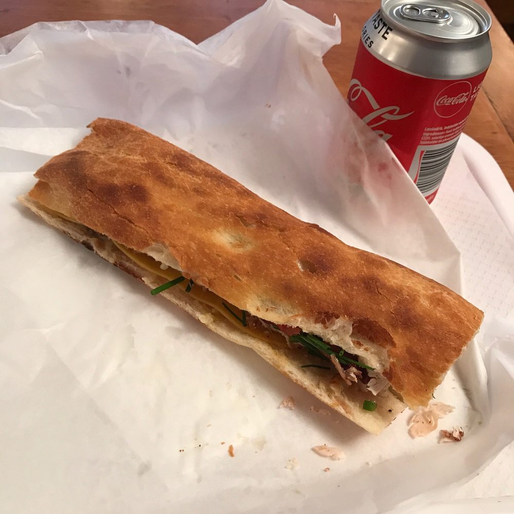 Tandoori turkey, tomato confit, chives, cheddar, olive oil, cracked pepper