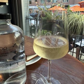 Fox & The Knife - Pinot Grigio - Wine Bars Near Me - Boston, Massachusetts