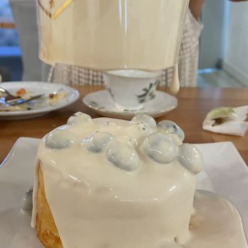 Proper Rose Garden - milk tea cake - Themed Cafes Near Me - Katy, Texas