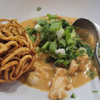 Super Thai Cuisine - Kao soi with chicken - Thai Near Me - Austin, Texas Super Thai Cuisine - Kao soi with chicken - Thai Near Me - Austin, Texas