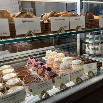 Un Je Ne Sais Quoi - Pastries - Desserts Near Me - Washington, DC, District of Columbia