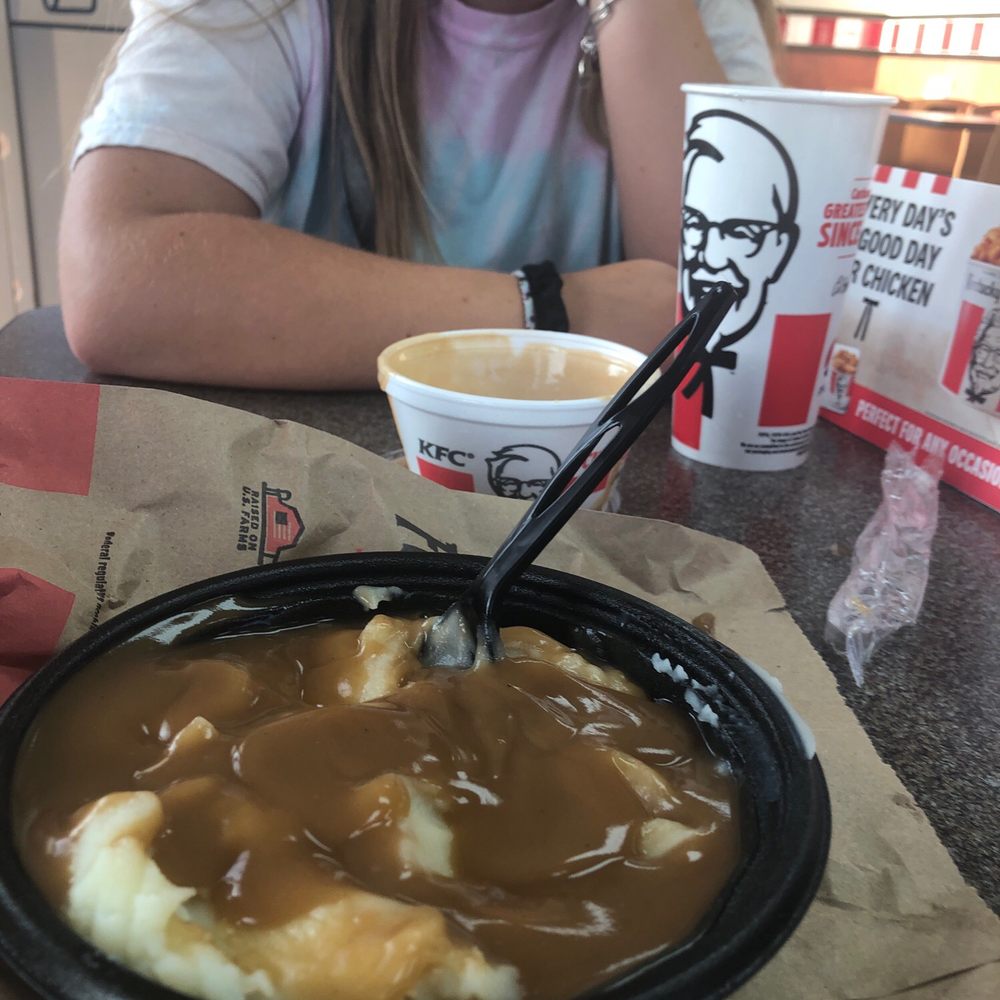 Mashed Potatoes & Gravy Mashed Potatoes & Gravy