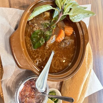 Pho Bar - Bò Kho với Bánh Mì, $18 - Vietnamese Near Me - Damascus, Oregon Pho Bar - Bò Kho với Bánh Mì, $18 - Vietnamese Near Me - Damascus, Oregon