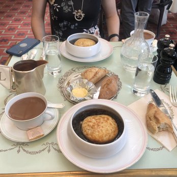 Ladurée - Onion soup & hot chocolate - Macarons Near Me - Paris, 75 Ladurée - Onion soup & hot chocolate - Macarons Near Me - Paris, 75