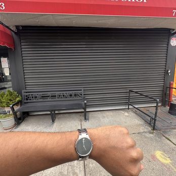 Fade 2 Famous - 2 mins before my 5pm appointment and the shop is closed - Barbers Near Me - Brooklyn, New York Fade 2 Famous - 2 mins before my 5pm appointment and the shop is closed - Barbers Near Me - Brooklyn, New York