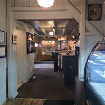 Black Pelican - Pic from the bar, small gift shop by the hostess station - Seafood Near Me - Kitty Hawk, North Carolina