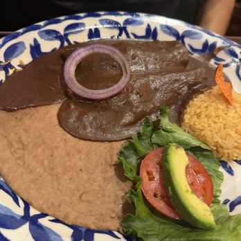 Mi Tierra Cafe & Bakery - Chicken mullet enchiladas - Mexican Near Me - San Antonio, Texas Mi Tierra Cafe & Bakery - Chicken mullet enchiladas - Mexican Near Me - San Antonio, Texas