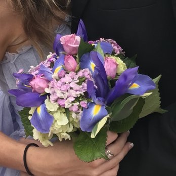 Susan's Florist - Spring bouquet - Floral Designers Near Me - Louisville, Kentucky Susan's Florist - Spring bouquet - Floral Designers Near Me - Louisville, Kentucky
