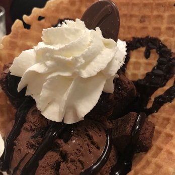 Demetres Bramalea - Desserts Near Me - Brampton, Ontario Demetres Bramalea - Desserts Near Me - Brampton, Ontario