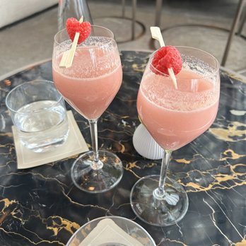 Skyhigh - Lychee raspberry Bellini - Bars Near Me - Philadelphia, Pennsylvania Skyhigh - Lychee raspberry Bellini - Bars Near Me - Philadelphia, Pennsylvania