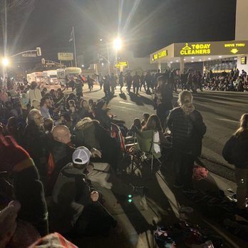 Bakersfield Christmas Parade - The view 2019 Christmas Parade - Festivals Near Me - Bakersfield, California
