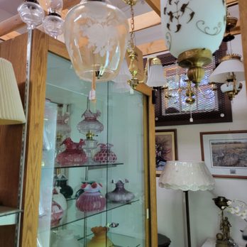 Aurora Depot Antiques - Shades, shades, more shades - Antiques Near Me - Aurora, Oregon Aurora Depot Antiques - Shades, shades, more shades - Antiques Near Me - Aurora, Oregon