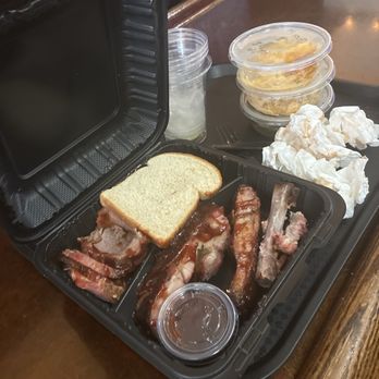 Emerys BBQ - Double tri-tip ribs and double Mac and greens - Barbeque Near Me - Stockton, California