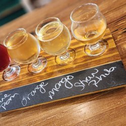 Beach Bee Meadery - Flight night