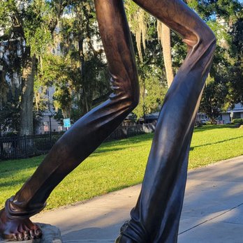 Monument in Right Feet Major - Public Art Near Me - Orlando, Florida Monument in Right Feet Major - Public Art Near Me - Orlando, Florida