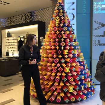 Louis Vuitton - Monogram Tree at Entrance - Luggage Near Me - Paris, 75 Louis Vuitton - Monogram Tree at Entrance - Luggage Near Me - Paris, 75