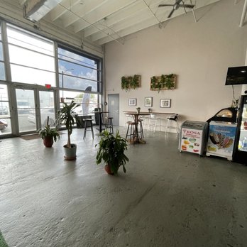 La Chia Vegana - Dining area - Cafes Near Me - Lake Worth Beach , Florida