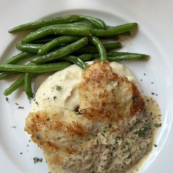 The Marshall Field's Walnut Room - Asiago encrusted chicken with whipped potatoes and green beans. - American Near Me - Chicago, Illinois