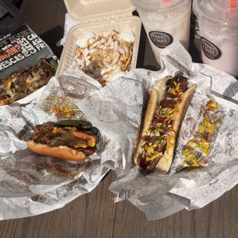 Papas & Dogs - Loaded carne asada tots, classic La street dog, the OG funnel cake, The classic LA XL, horchata and Fresas con crema agua Fresca - Hot Dogs Near Me - Paramount, California