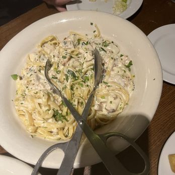 Sauce on the Blue - Fettuccine Alfredo with Chicken - Pizza Near Me - Silverthorne, Colorado Sauce on the Blue - Fettuccine Alfredo with Chicken - Pizza Near Me - Silverthorne, Colorado