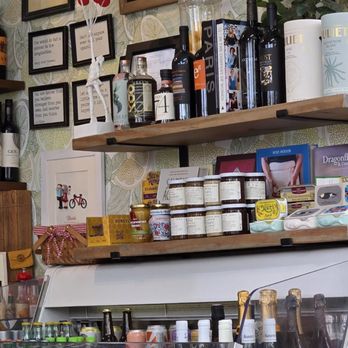 Ubuntu Cafe - Cafes Near Me - Long Beach, California