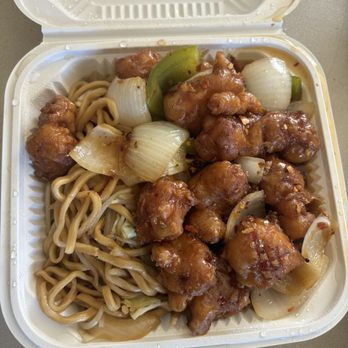 Wong's Cafe - All day ride plate: sub chow mein + generals chicken - Chinese Near Me - Daly City, California Wong's Cafe - All day ride plate: sub chow mein + generals chicken - Chinese Near Me - Daly City, California