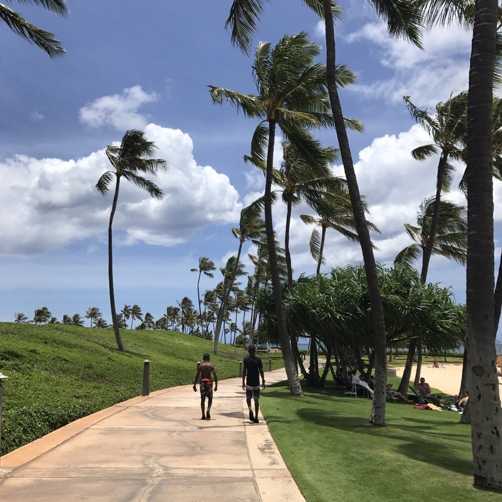 Ko'olina Lagoon 2 - Walking down the pathway to check out the other lagoons - Beaches Near Me - Kapolei, Hawaii Ko'olina Lagoon 2 - Walking down the pathway to check out the other lagoons - Beaches Near Me - Kapolei, Hawaii