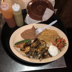 Letty’s Tacos - Mixed fajitas plate