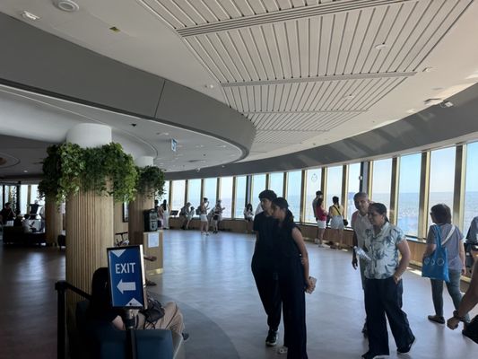 Sydney Tower Eye by null