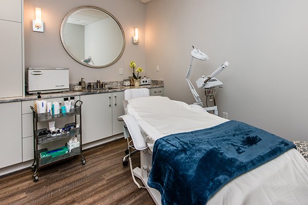 Azura Skin Care Center Logo