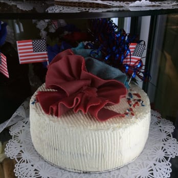 La Bonne Bouchee - 4th of July cake - Bakeries Near Me - Saint Louis, Missouri La Bonne Bouchee - 4th of July cake - Bakeries Near Me - Saint Louis, Missouri