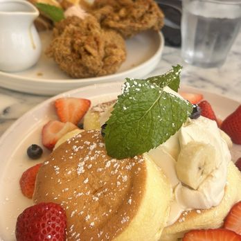 Flipper's - Mixed Fruit Pancake - Pancakes Near Me - West Hollywood, California Flipper's - Mixed Fruit Pancake - Pancakes Near Me - West Hollywood, California