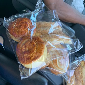 Anguiano’s Bakery - Pansitos Dulces - Bakeries Near Me - Menifee, California