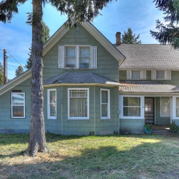 Glenwood Station - 4 bedroom vacation rental - Convenience Stores Near Me - Glenwood, Washington Glenwood Station - 4 bedroom vacation rental - Convenience Stores Near Me - Glenwood, Washington