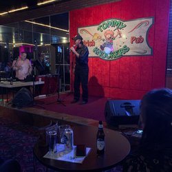 Tommy Knockers - Karaoke!!