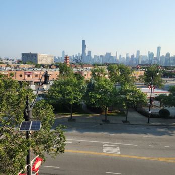 Jaslin Hotel - View from 4th floor room at the east end - Hotels Near Me - Chicago, Illinois Jaslin Hotel - View from 4th floor room at the east end - Hotels Near Me - Chicago, Illinois