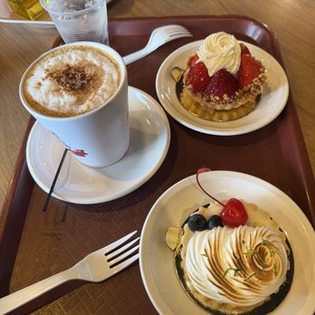 Amor Em Pedacos Bakery - Bakeries Near Me - Orlando, Florida