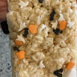 Crazy Bowls & Wraps - Halloween Seasonal Reg Crispy Treat