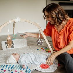 Om Baby Doula - playtime with a newborn!