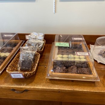 Perkins Cove Candies - a variety of sweets - Candy Stores Near Me - Ogunquit, Maine