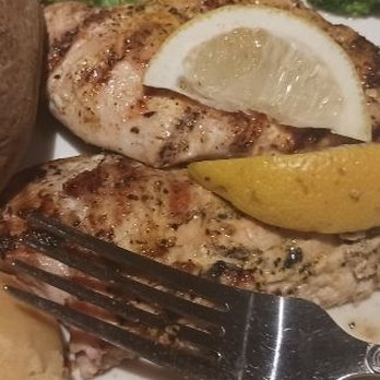 Harveys - Raw Chicken from an individual in my party. - Seafood Near Me - Columbus, Mississippi